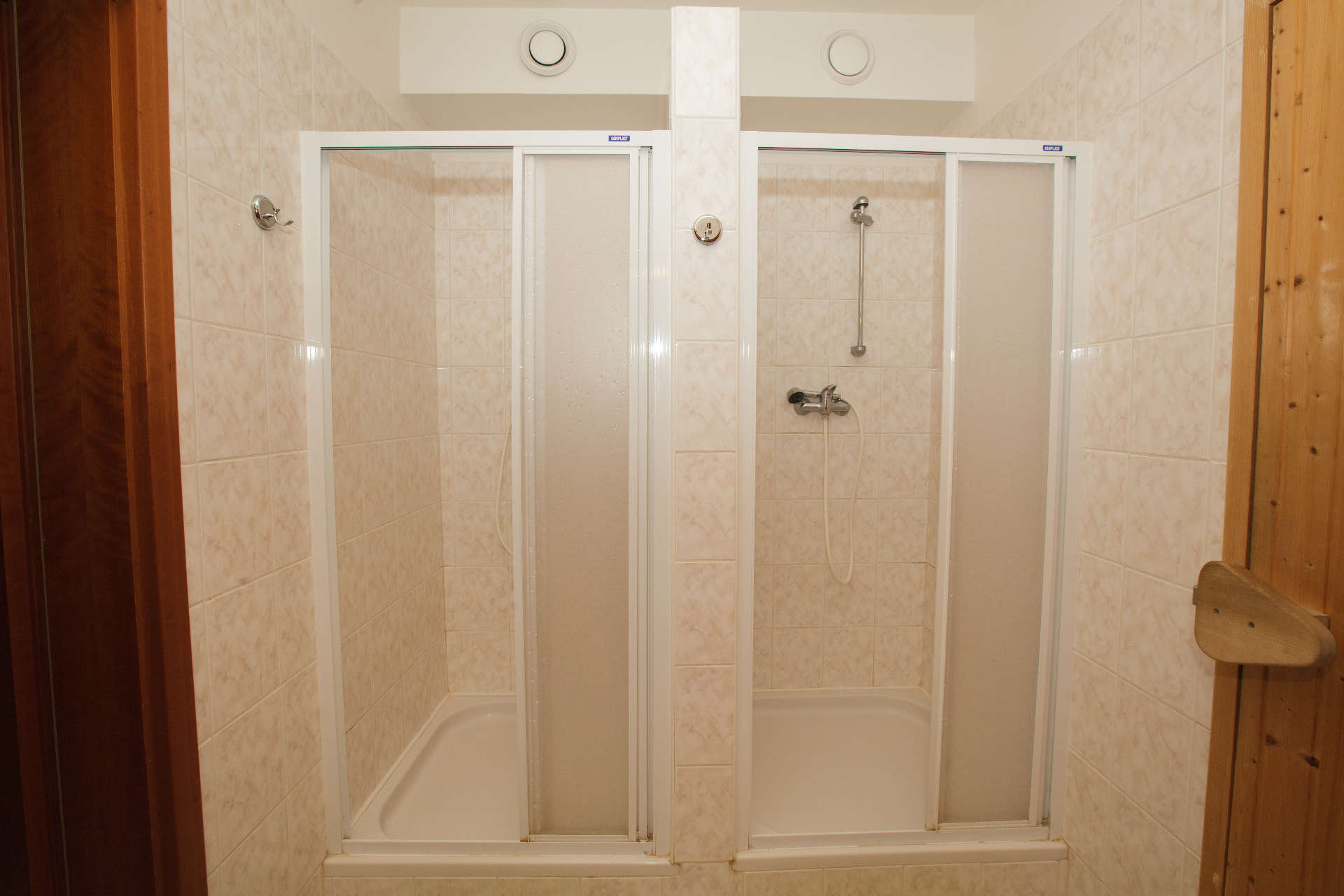 Sprchové kouty sauna – Pension Sport Poděbrady